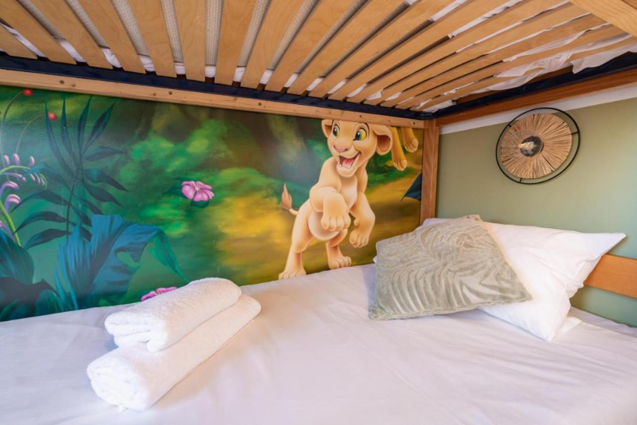 סאריס Jungle Duplex With Pool 5 Min Disneyland מראה חיצוני תמונה